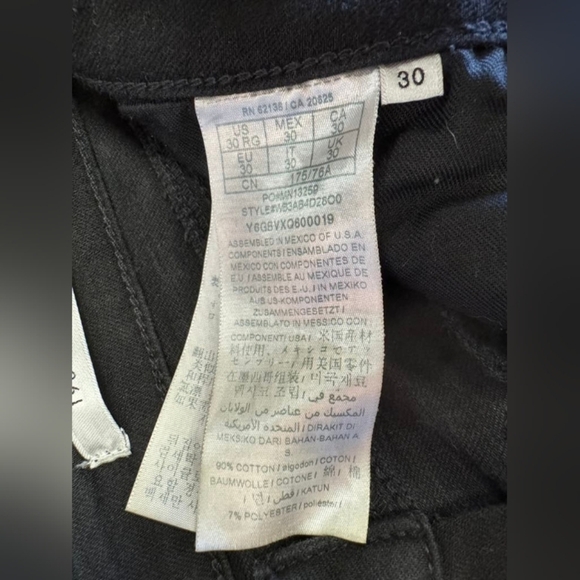Guess 1981 EUC Skinny Jean High Rise Black Size 30 - Picture 10 of 10